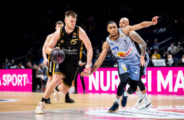 里沙利松在 里沙利松在