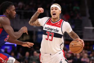 多萨里在球 多萨里在球